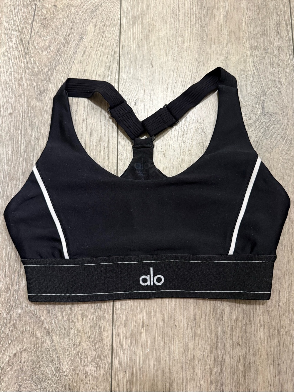 ALO Airlift Suit Up Bra in Black